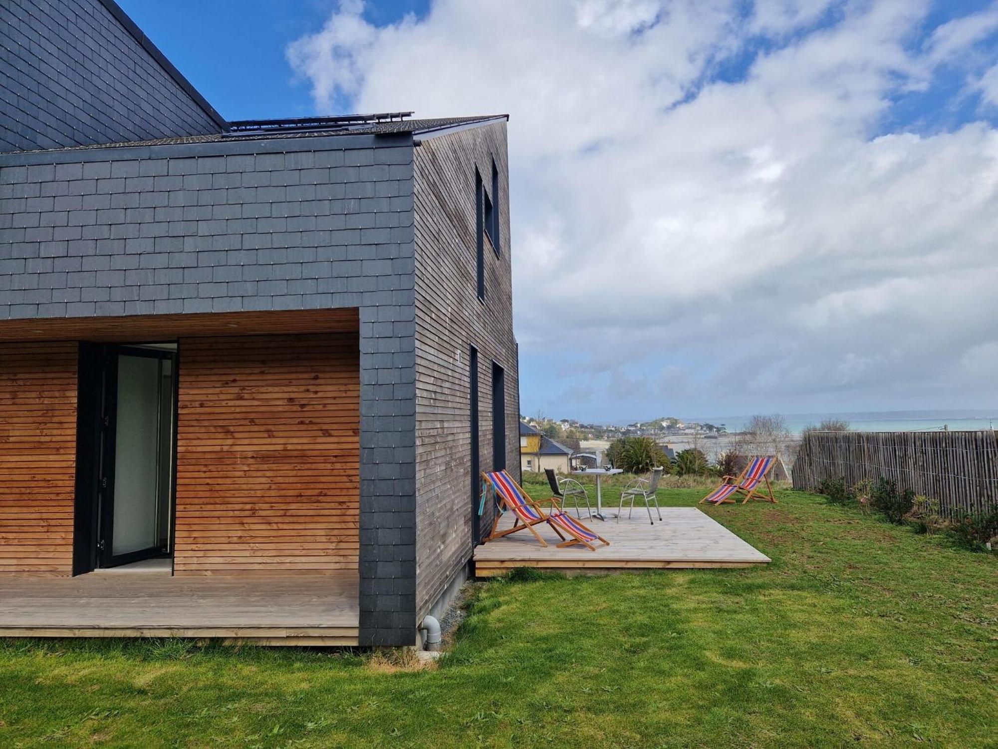 Studio With Terrace And Superb Sea View 로키레크 외부 사진