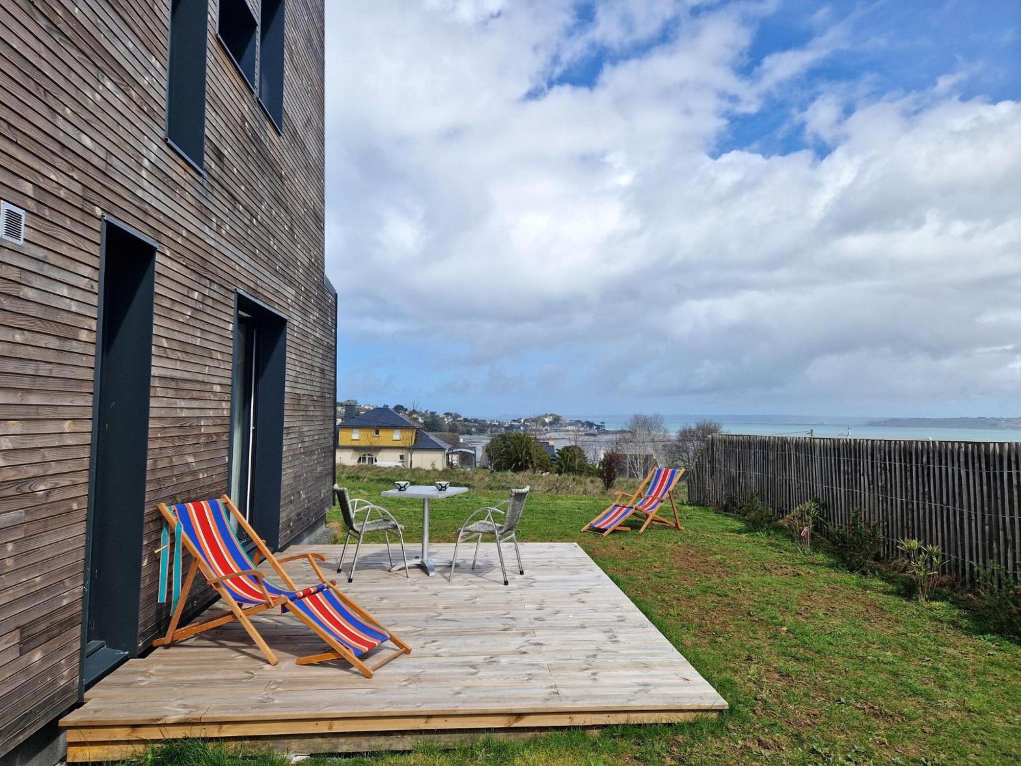 Studio With Terrace And Superb Sea View 로키레크 외부 사진