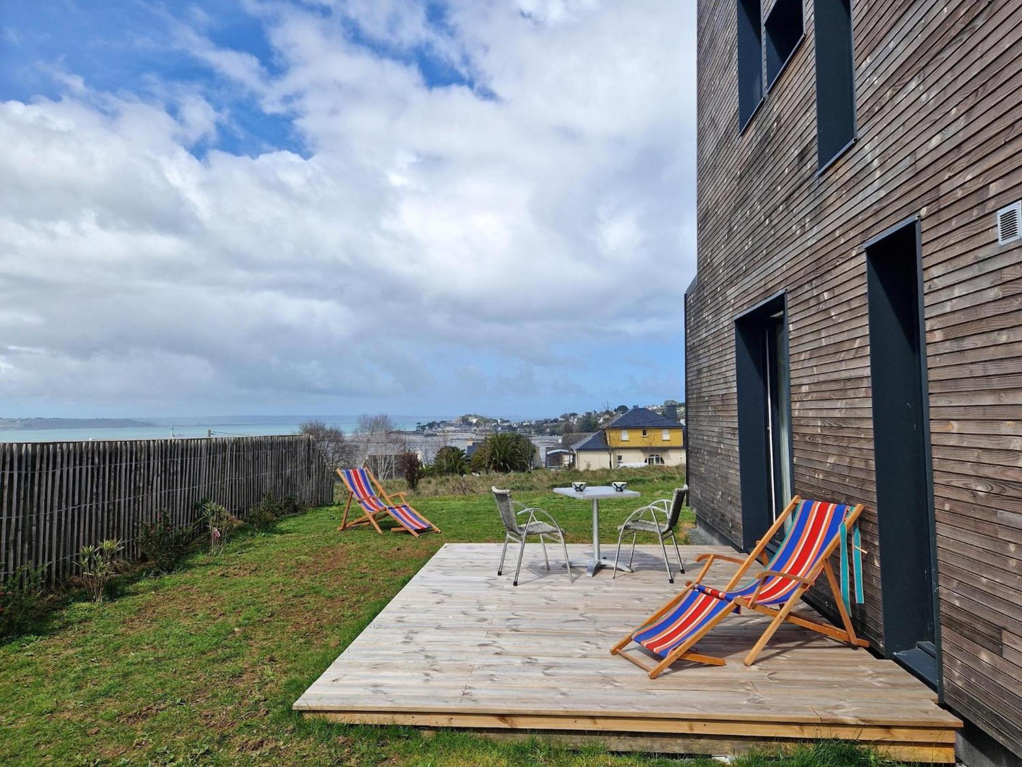 Studio With Terrace And Superb Sea View 로키레크 외부 사진