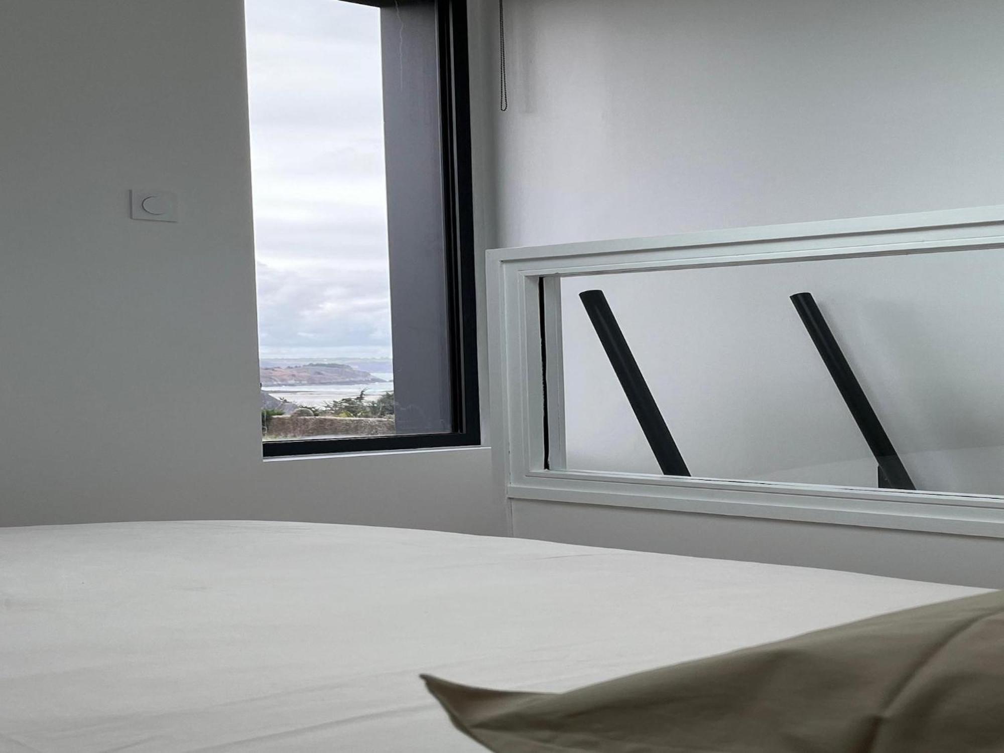 Studio With Terrace And Superb Sea View 로키레크 외부 사진