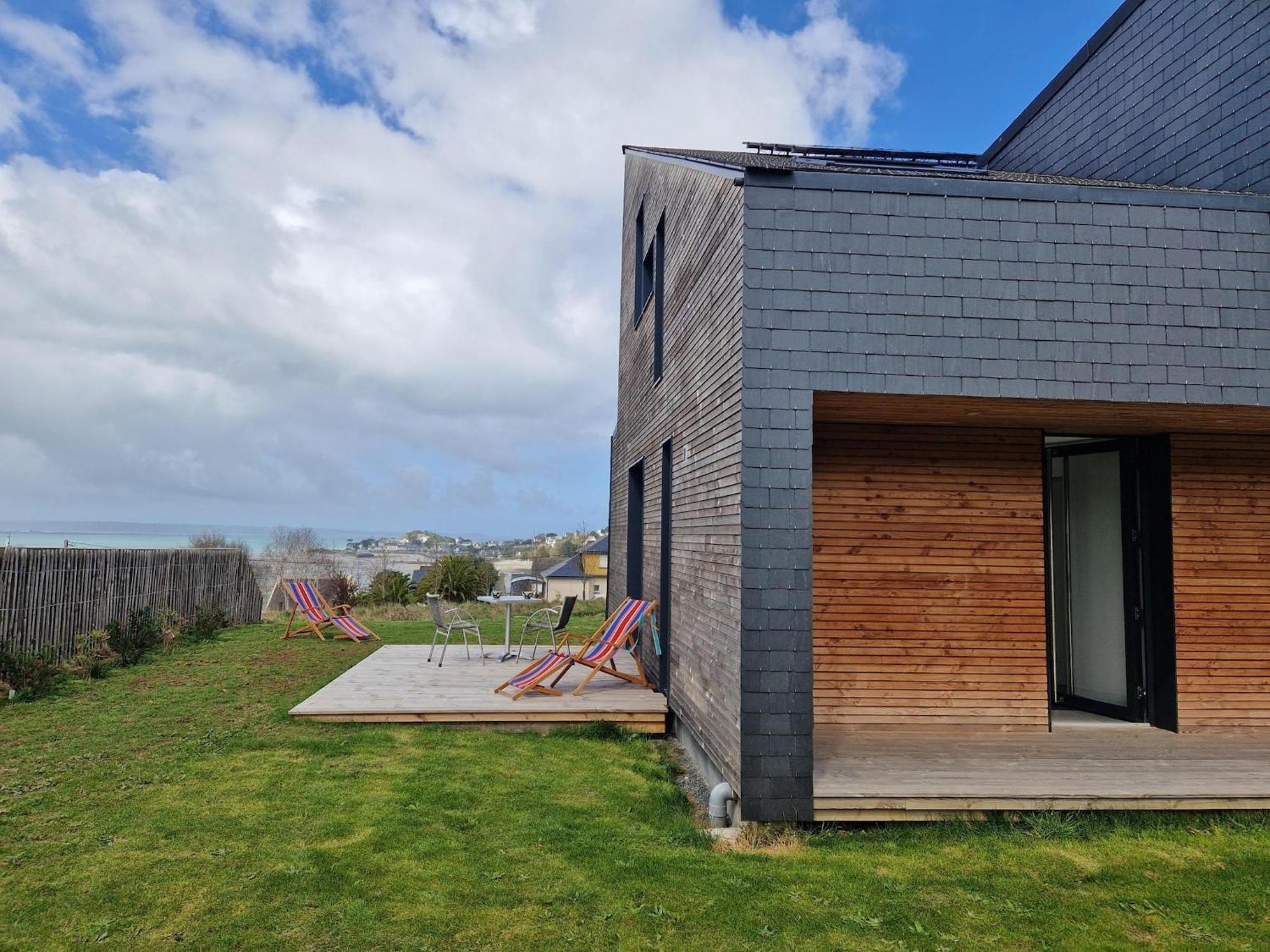 Studio With Terrace And Superb Sea View 로키레크 외부 사진